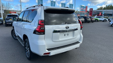 Toyota Land Cruiser 2.8 D-4D 204 Invincible 5dr Auto 7 Seats Diesel Station Wagon